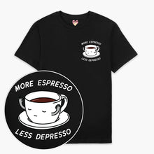 Laden Sie das Bild in den Galerie-Viewer, Mehr Espresso, weniger Depresso, besticktes T-Shirt (Unisex)